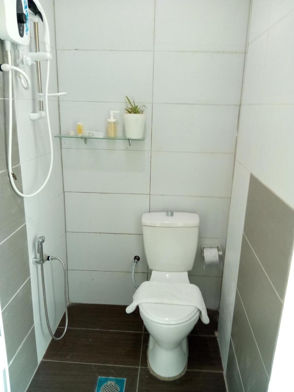 The Serai Cottage Transit Hotel 캄퐁 공 바닥 외부 사진